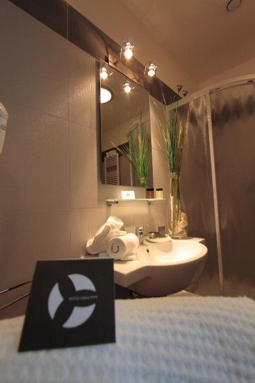 Hotel Fiera Rimini Bilik gambar