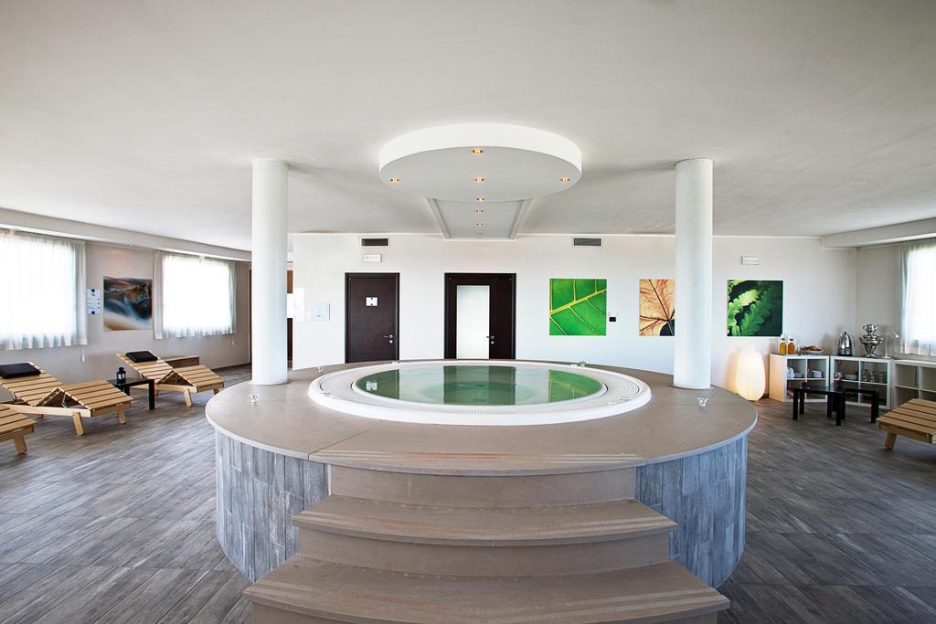 Hotel Fiera Rimini Luaran gambar